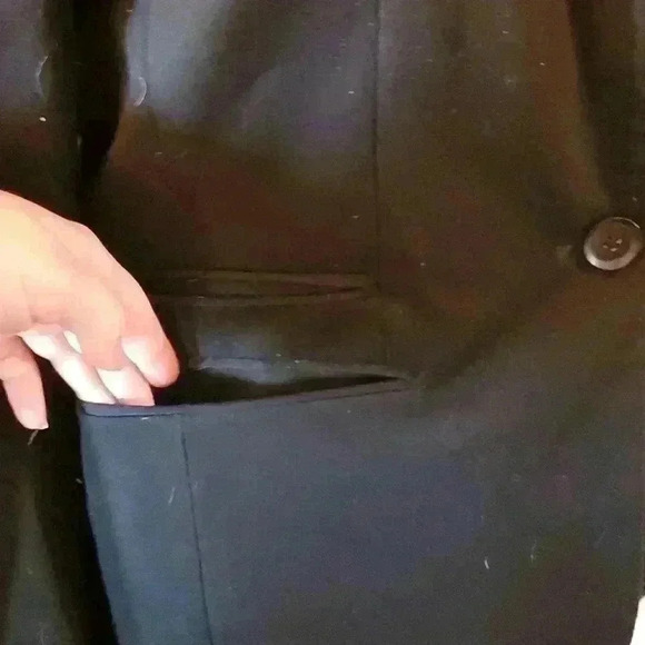 Blazer - Picture 4 of 5